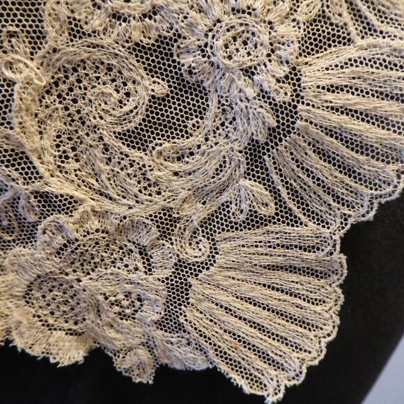 VINTAGE ANTIQUE 16” VICTORIAN CREAM LACE COLLAR - Picture 5 of 16